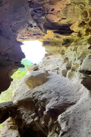Экскурсии к Сырным пещерам