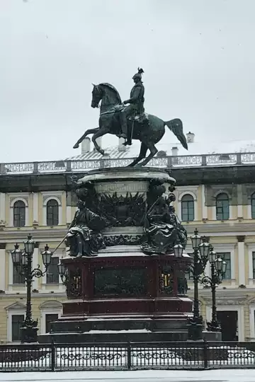 Экскурсии к памятнику Николаю I